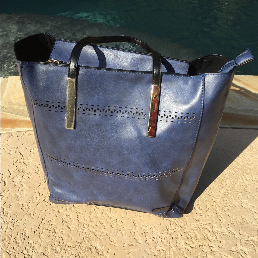 Mad Style Shoulder Bag